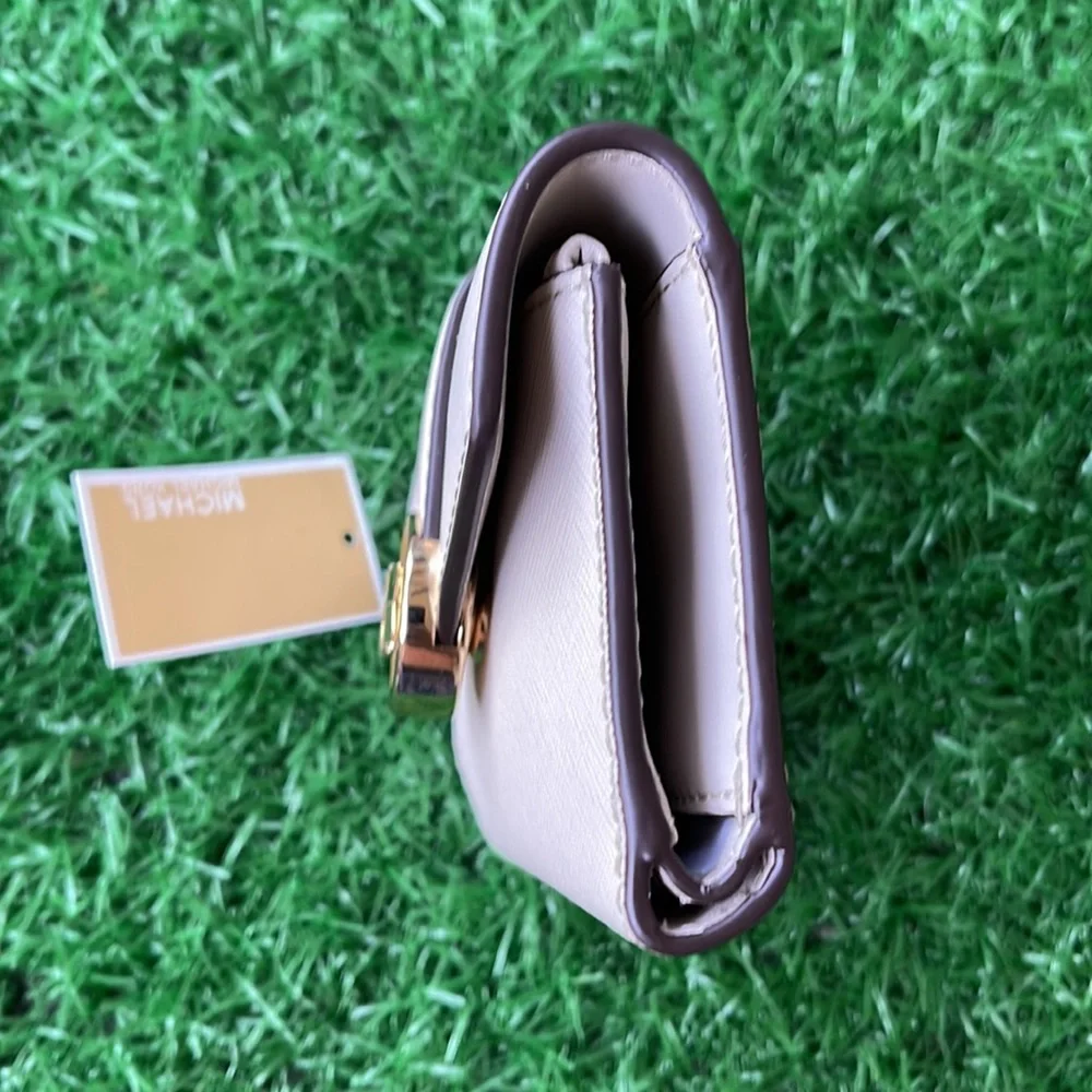 MICHAEL KORS CARMEN MEDIUM LOGO AND FAUX LEATHER WALLET LIGHT SAND